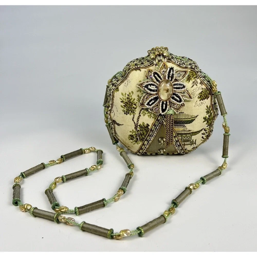 Vintage Mary Frances Retired Tapestry Beaded ScallopedHandbag w/ Dust Bag